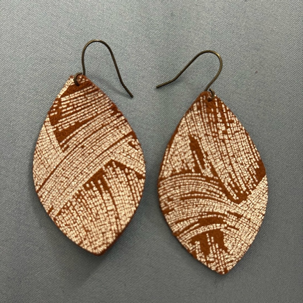 Leather Teardrop Earrings Bundle Christmas Holiday Winter Fall - Picture 4 of 9